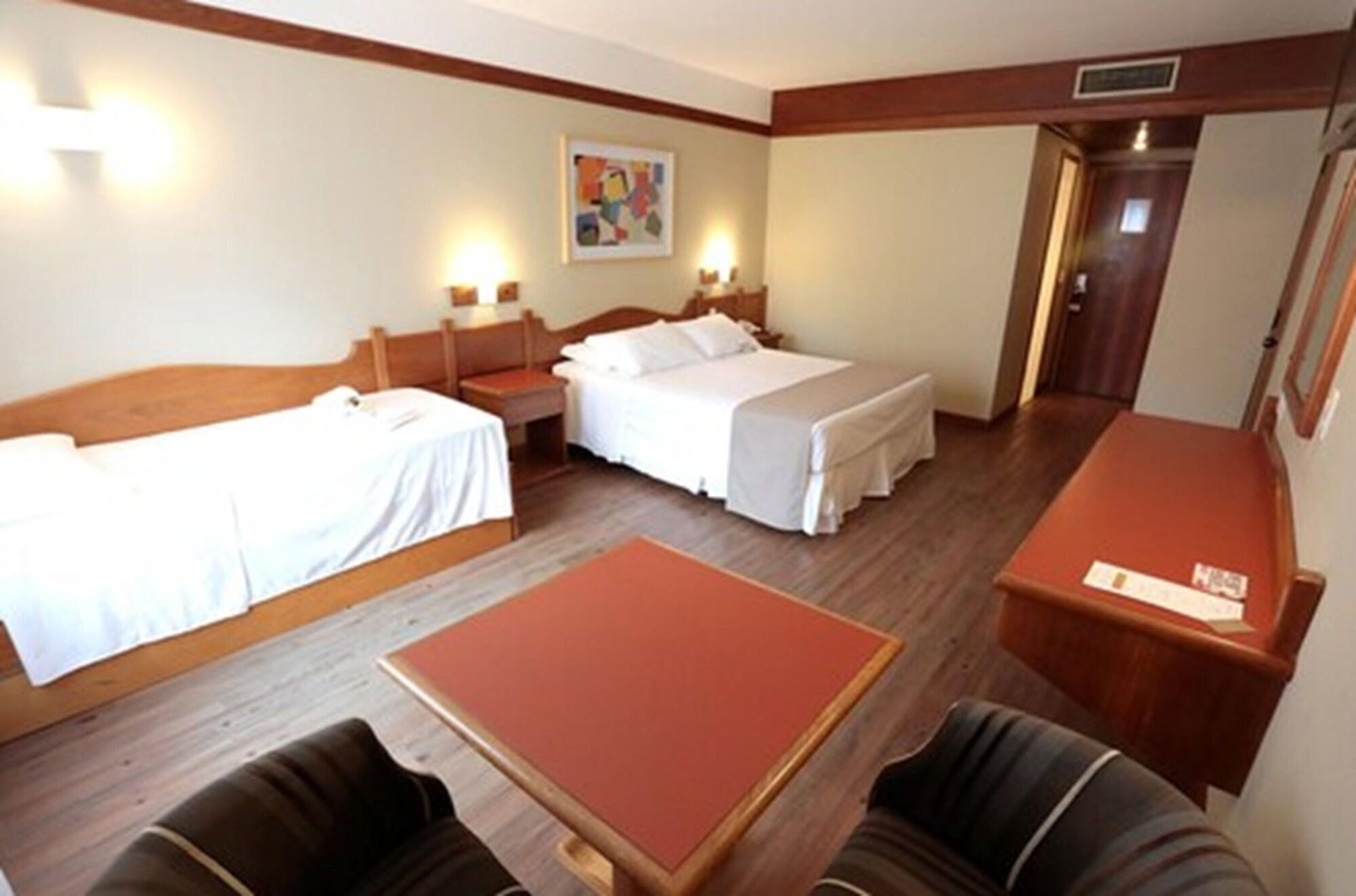 Tri Hotel Канела Екстер'єр фото
